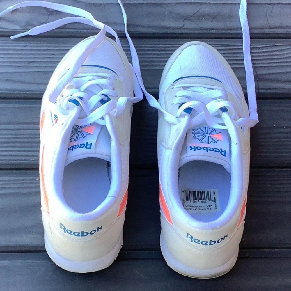 Size 7-1/2 women’s tennis shoes